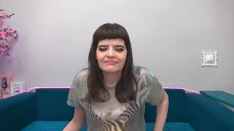 Snapshot of feelsgoodwoman chatting on 06.19.26 Laura online show from 06.19.26