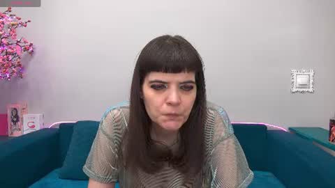 Snapshot of feelsgoodwoman chatting on 06.25.26 Laura online show from 06.25.26