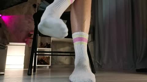 Snapshot of feet_heelss chatting on 02.13.26 Kris online show from 02.13.26