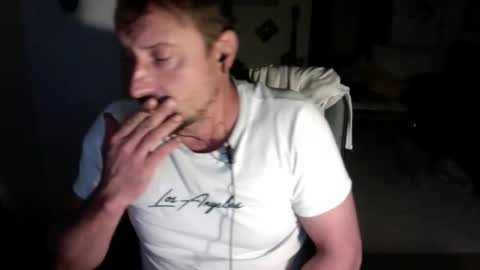 Snapshot of feetkissboy chatting on 09.19.25 feetkissboy online show from 09.19.25