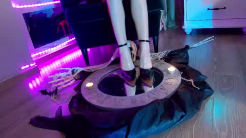 Snapshot of feetvibe chatting on 10.23.25 FeetVibe online show from 10.23.25