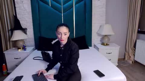 Snapshot of feetvibe chatting on 10.30.25 FeetVibe online show from 10.30.25