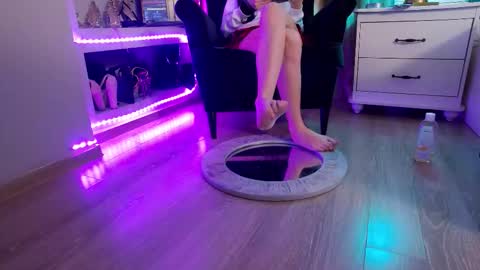 FeetVibe online show from 11.21.25