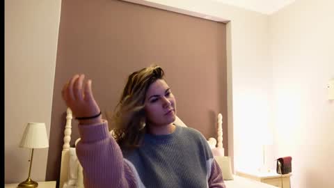 Snapshot of feliciakrige chatting on 12.17.24 FeliciaKrige online show from 12.17.24