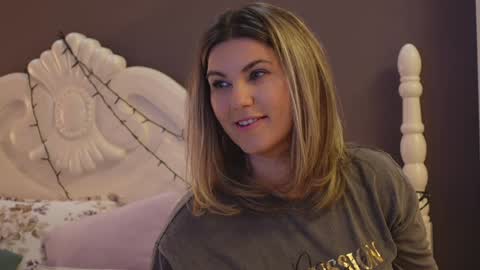 Snapshot of feliciakrige chatting on 01.21.25 FeliciaKrige online show from 01.21.25