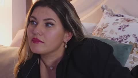 Snapshot of feliciakrige chatting on 02.19.25 FeliciaKrige online show from 02.19.25