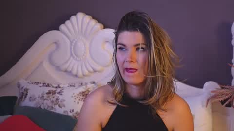 Snapshot of feliciakrige chatting on 03.04.25 FeliciaKrige online show from 03.04.25