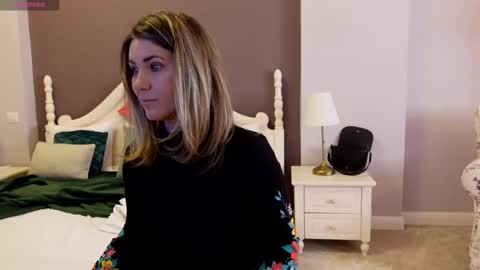 Snapshot of feliciakrige chatting on 03.10.25 FeliciaKrige online show from 03.10.25