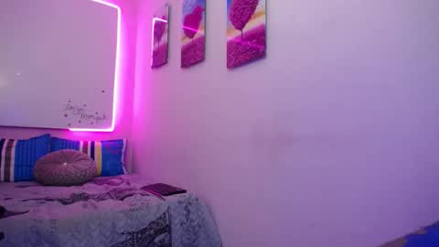 Snapshot of felina_sex_ chatting on 03.09.25 felina online show from 03.09.25