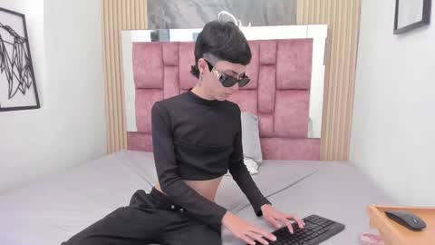 Snapshot of felipe_jones chatting on 01.24.25 FELIPE online show from 01.24.25