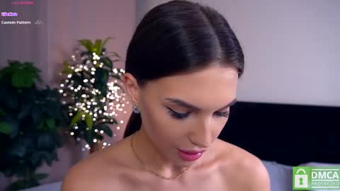 Snapshot of felissiany chatting on 03.03.25 Hello im Nova online show from 03.03.25