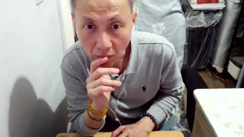 felixlau online show from 12.21.25