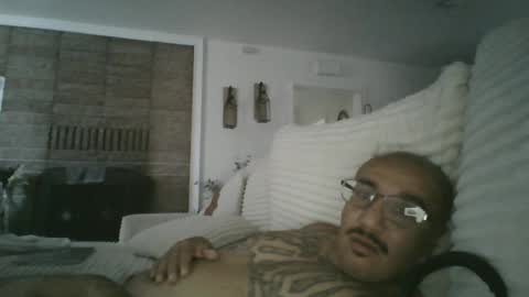 Snapshot of felixrlarios25 chatting on 07.17.26 felixrlarios25 online show from 07.17.26