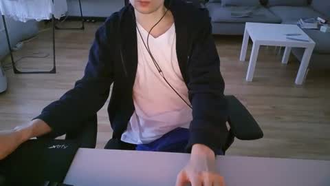 Snapshot of felixsagg chatting on 12.09.24 felixsagg online show from 12.09.24