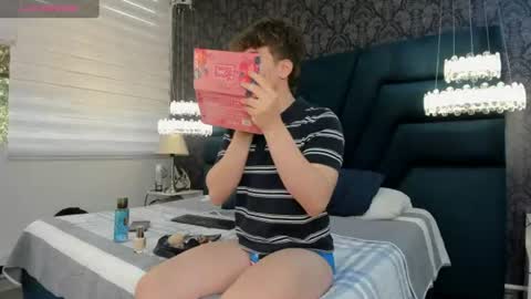 Snapshot of femboy_max chatting on 06.23.26 Femboy Max online show from 06.23.26