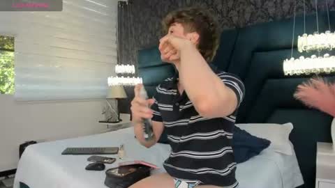 Snapshot of femboy_max chatting on 06.29.26 Femboy Max online show from 06.29.26