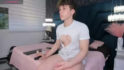 Snapshot of femboy_max chatting on 07.03.26 Femboy Max online show from 07.03.26
