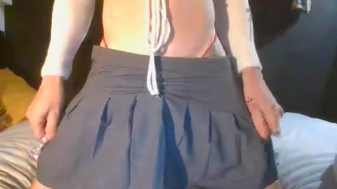 Snapshot of femboyzr chatting on 10.08.25 femboyzr online show from 10.08.25