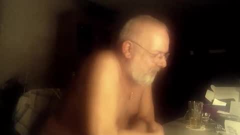 Snapshot of femdom_sub chatting on 10.19.25 femdom_sub online show from 10.19.25