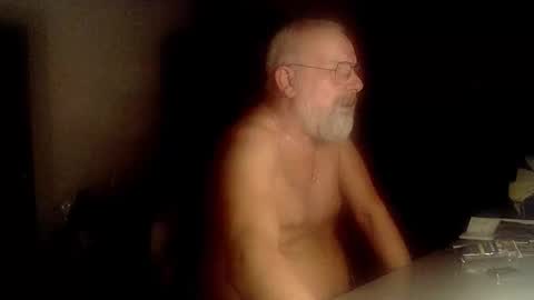 Snapshot of femdom_sub chatting on 10.26.25 femdom_sub online show from 10.26.25