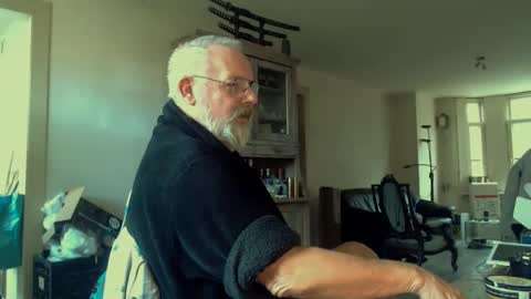 Snapshot of femdom_sub chatting on 11.13.25 femdom_sub online show from 11.13.25