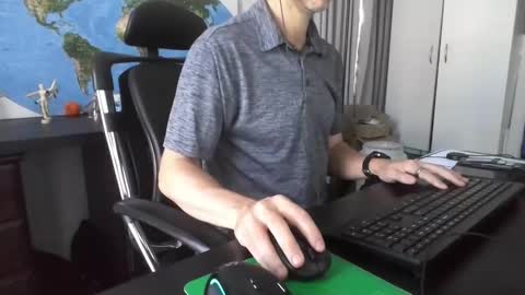 Snapshot of femdomsubby chatting on 12.04.24 femdomsubby online show from 12.04.24