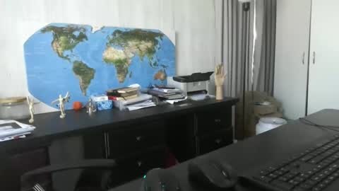 Snapshot of femdomsubby chatting on 12.05.24 femdomsubby online show from 12.05.24