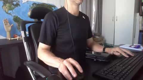 Snapshot of femdomsubby chatting on 12.13.24 femdomsubby online show from 12.13.24