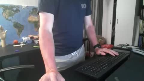 Snapshot of femdomsubby chatting on 12.22.24 femdomsubby online show from 12.22.24