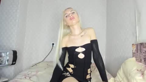 Snapshot of femida13 chatting on 10.12.25 femida13 online show from 10.12.25