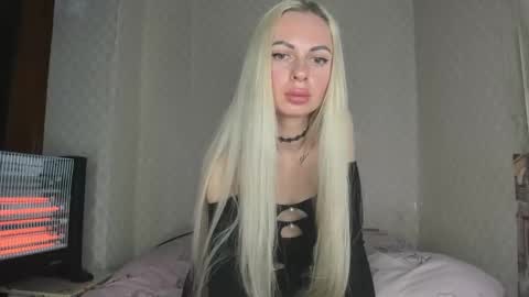 Snapshot of femida13 chatting on 11.15.25 femida13 online show from 11.15.25