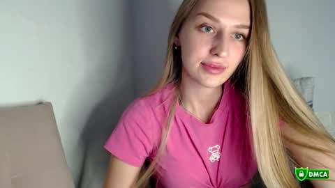 Femke online show from 09.26.25