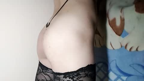 Snapshot of femlind chatting on 10.10.25 femlind online show from 10.10.25