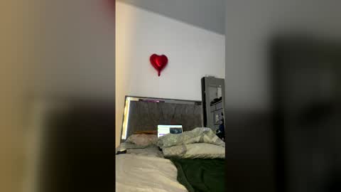 Snapshot of femsex122_ chatting on 02.19.26 Nico online show from 02.19.26