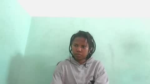 Snapshot of fenou122745 chatting on 10.08.25 fenou122745 online show from 10.08.25