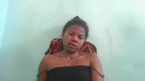 Snapshot of fenou122745 chatting on 10.10.25 fenou122745 online show from 10.10.25