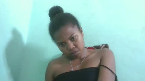 Snapshot of fenou122745 chatting on 10.12.25 fenou122745 online show from 10.12.25