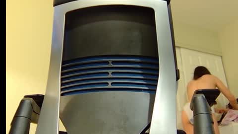 Snapshot of feralasf chatting on 11.28.25 FE fee online show from 11.28.25