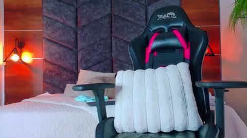 FERNANDA BROWN  online show from 03.09.26