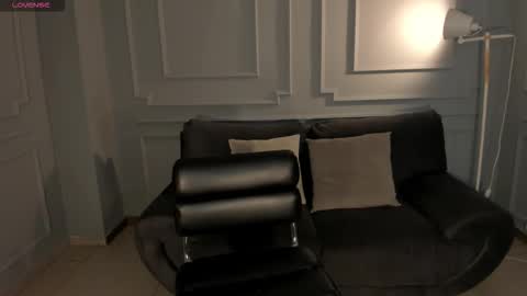 FER  online show from 10.15.25