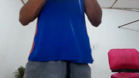 Snapshot of fernandez_latinblack chatting on 12.05.24 fernandez_latinblack online show from 12.05.24