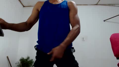 Snapshot of fernandez_latinblack chatting on 12.11.24 fernandez_latinblack online show from 12.11.24