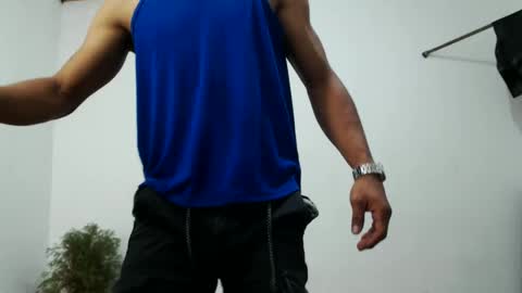 Snapshot of fernandez_latinblack chatting on 12.23.24 fernandez_latinblack online show from 12.23.24