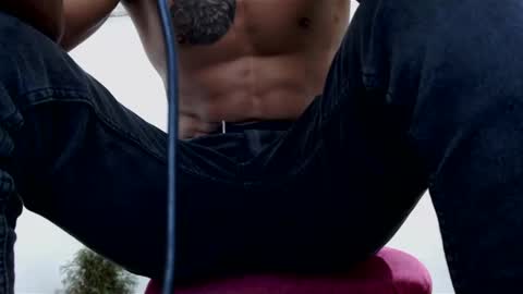 Snapshot of fernandez_latinblack chatting on 12.25.24 fernandez_latinblack online show from 12.25.24
