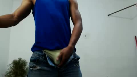 Snapshot of fernandez_latinblack chatting on 12.29.24 fernandez_latinblack online show from 12.29.24