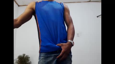 Snapshot of fernandez_latinblack chatting on 12.31.24 fernandez_latinblack online show from 12.31.24