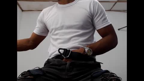 Snapshot of fernandez_latinblack chatting on 01.27.25 fernandez_latinblack online show from 01.27.25