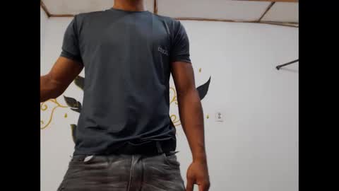 Snapshot of fernandez_latinblack chatting on 02.17.25 fernandez_latinblack online show from 02.17.25
