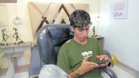 Snapshot of ferphoenix_ chatting on 10.26.25 FER PHOENIX online show from 10.26.25