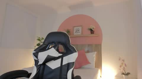 Fer  online show from 10.31.25